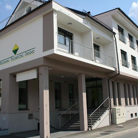 Hotel Oskar Hrib-Loski Potok エクステリア 写真